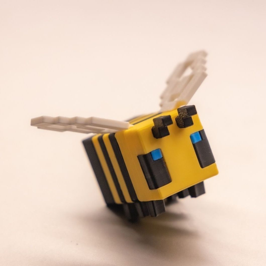 3D Printed PLA Pixel Bee Deskt - 3D Printing Pla avaliação e preço