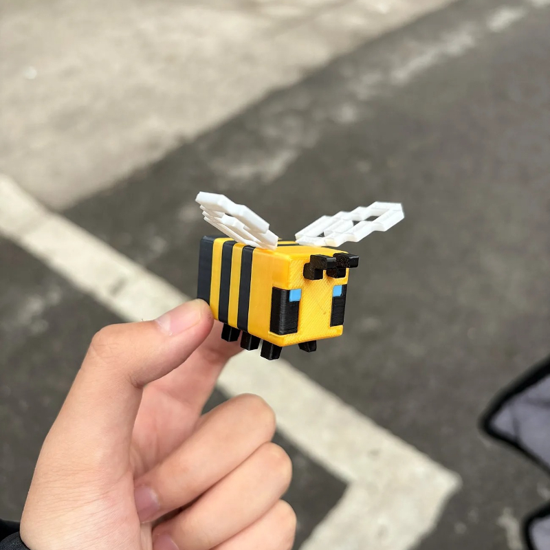 3D Printed PLA Pixel Bee Deskt - 3D Printing Pla avaliação e preço
